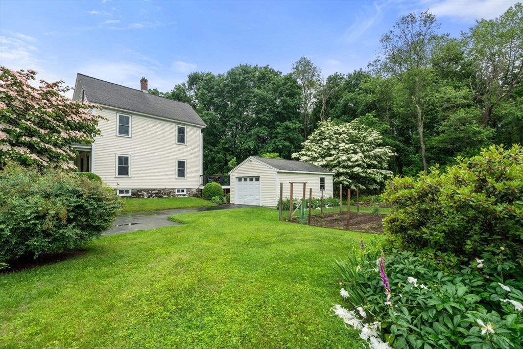 8 Orchard Terrace Maynard, MA 01754 - Photo 2 of 34