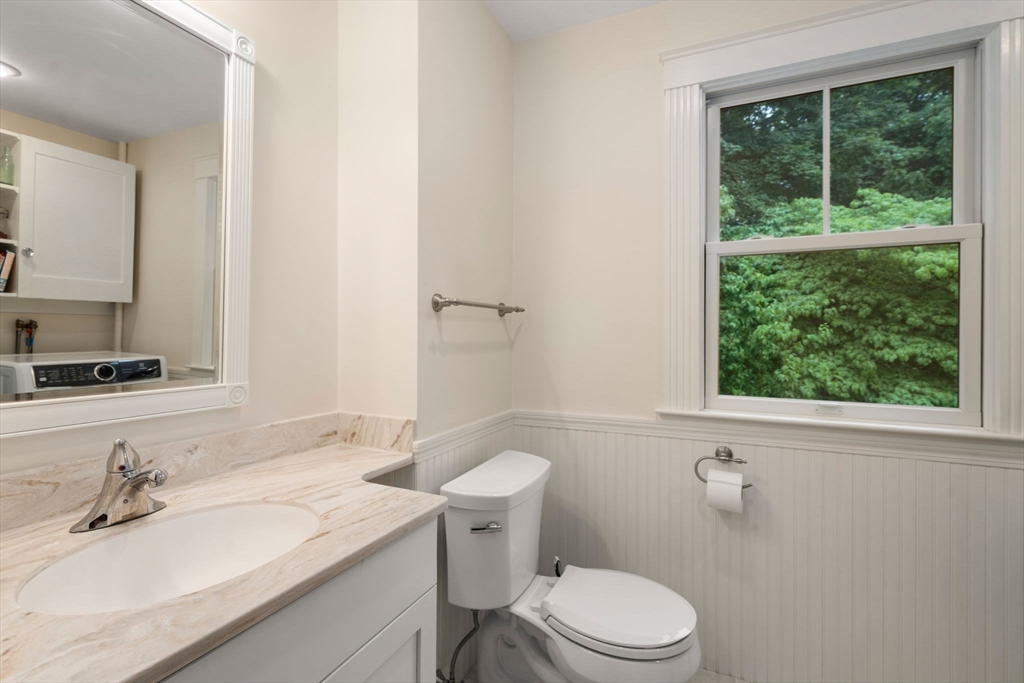 8 Orchard Terrace Maynard, MA 01754 - Photo 21 of 34