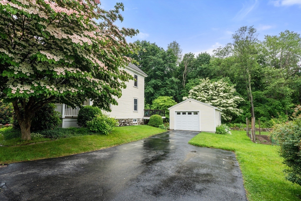 8 Orchard Terrace Maynard, MA 01754 - Photo 25 of 34