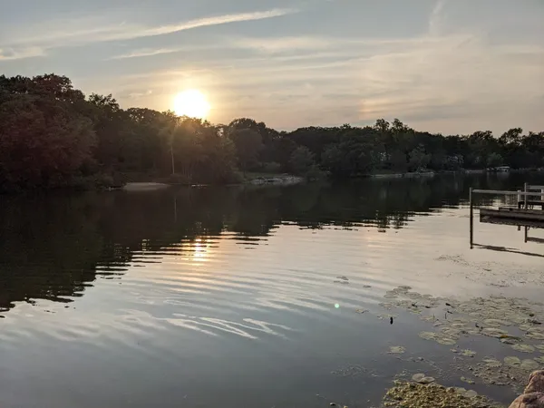 $2,400 | 23940 North Lakeside Drive, Lake Zurich, IL 60047