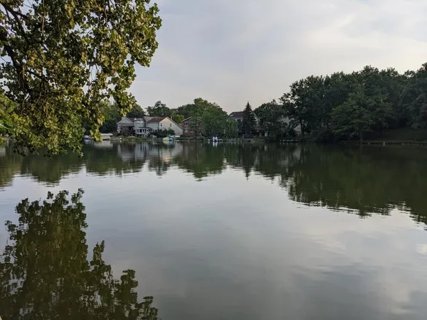 $2,400 | 23940 North Lakeside Drive, Lake Zurich, IL 60047