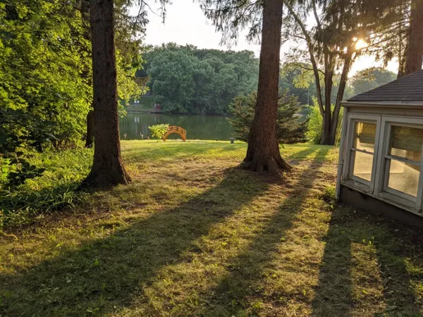 $2,400 | 23940 North Lakeside Drive, Lake Zurich, IL 60047