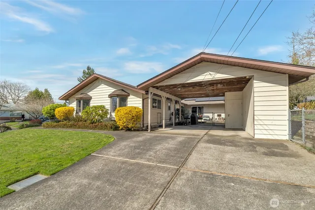 $599,950 | 22942 105th Avenue Southeast, Kent, WA 98031