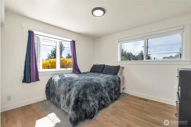 $599,950 | 22942 105th Avenue Southeast, Kent, WA 98031