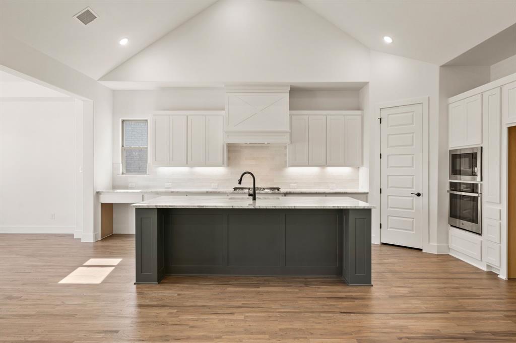 914 Highlands Avenue Aledo, TX 76008 - Photo 11 of 40