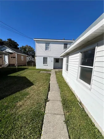 $795 | 638 Ave F, Unit B, Westwego, LA 70094
