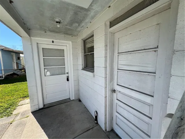 $825 | 638 Ave F, Unit B, Westwego, LA 70094