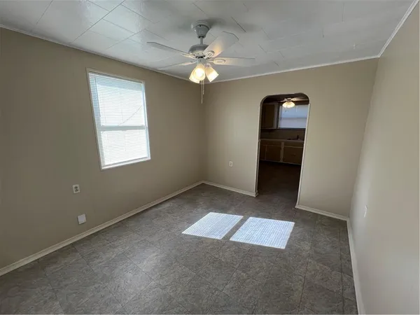 $795 | 638 Ave F, Unit B, Westwego, LA 70094