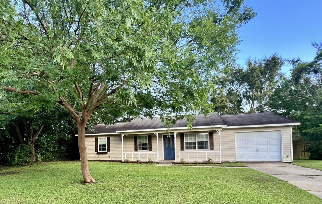 100 Periwinkle Court Dothan, AL 36301 - Photo 1 of 12 Main View