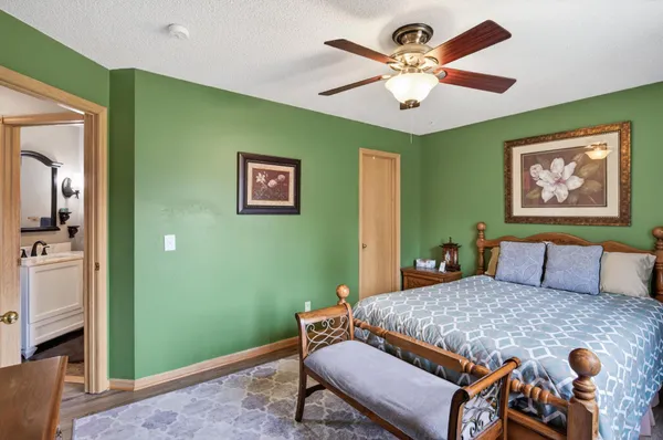 $425,000 | 14810 40th Avenue North, Plymouth, MN 55446