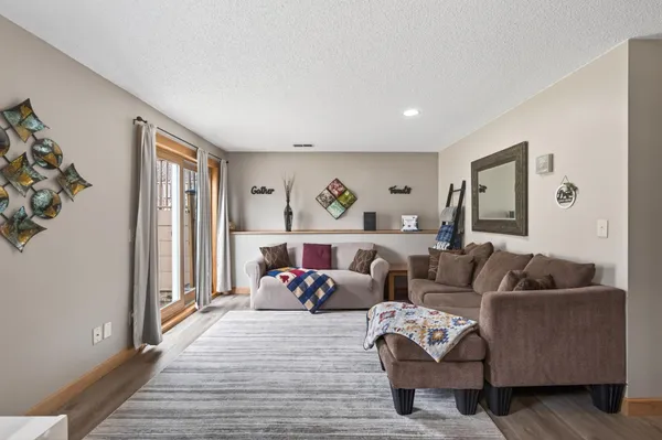 $425,000 | 14810 40th Avenue North, Plymouth, MN 55446