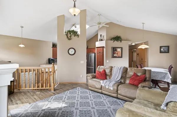 $425,000 | 14810 40th Avenue North, Plymouth, MN 55446