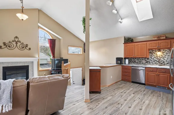 $425,000 | 14810 40th Avenue North, Plymouth, MN 55446