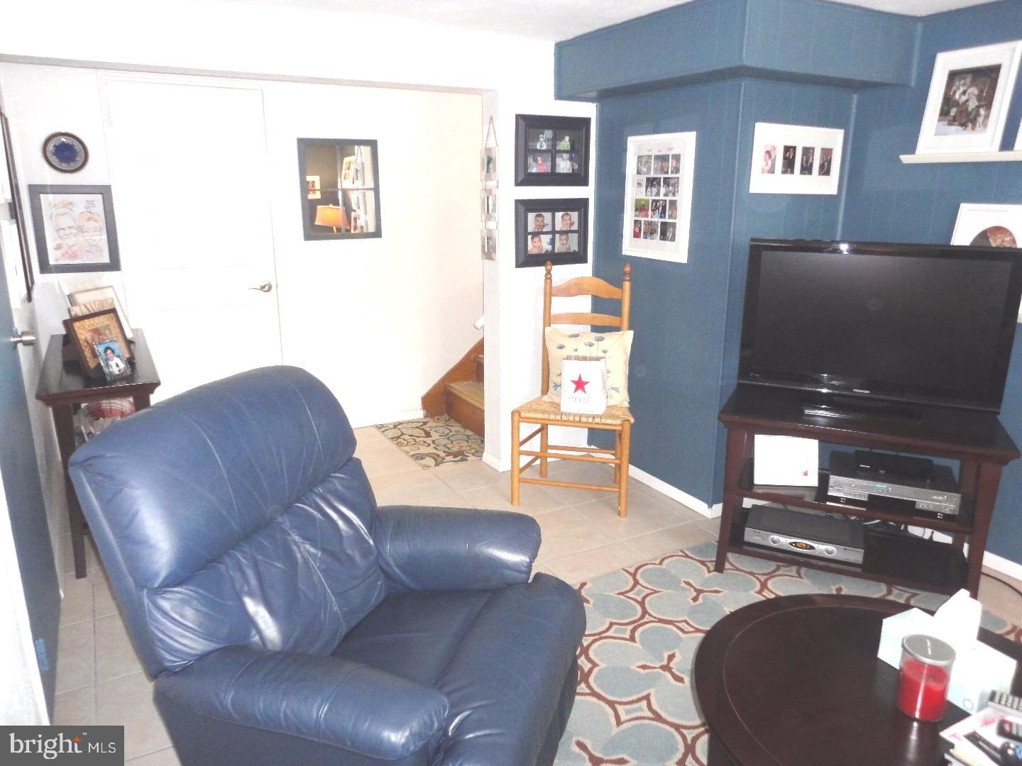 604 Evans Road Springfield, PA 19064 - Photo 23 of 25 Family Room