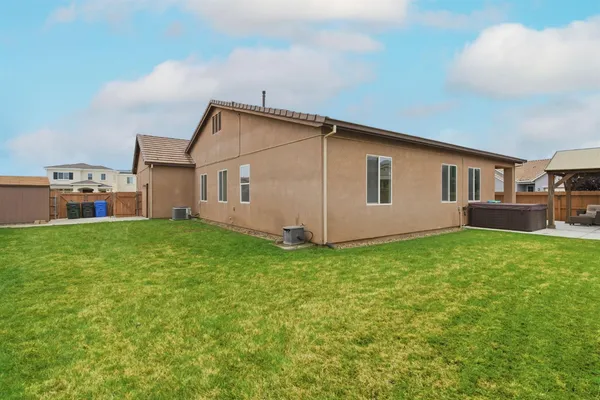 a view of backyard of house