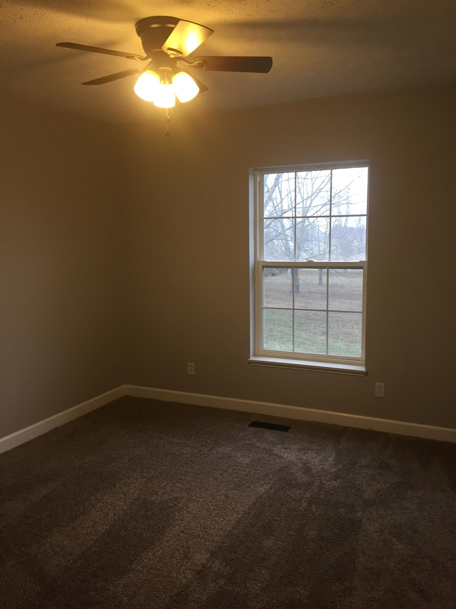 297 East Carter Road Portland, TN 37148 - Photo 8 of 9 Gallery Image 8