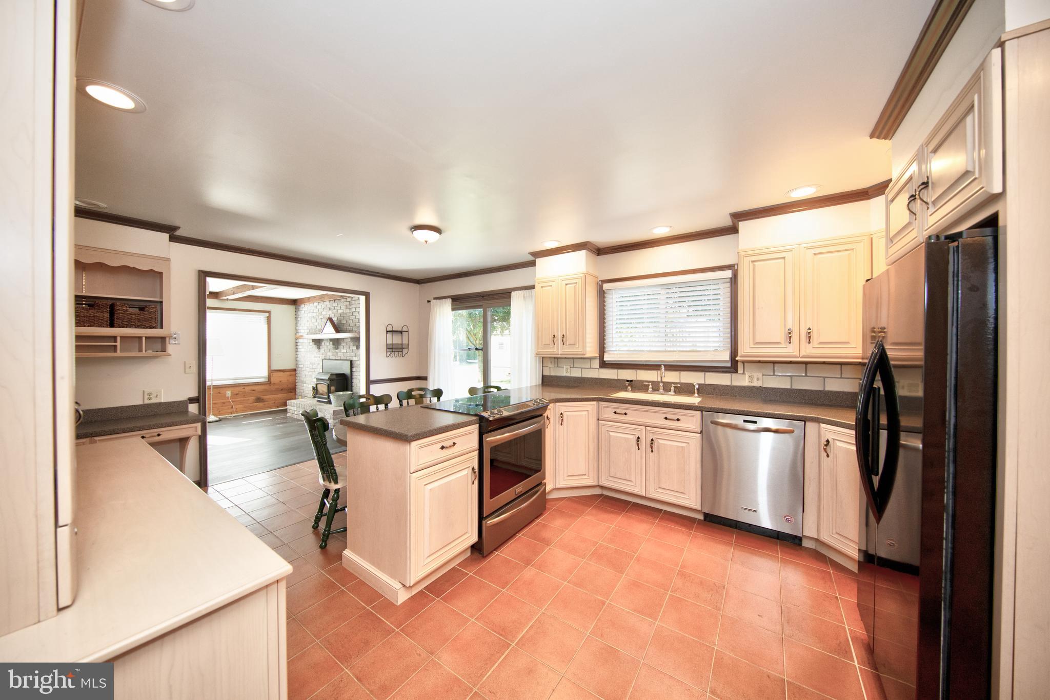 8007 Yellowstone Road Kingsville, MD 21087 - Photo 13 of 46 Kitchen