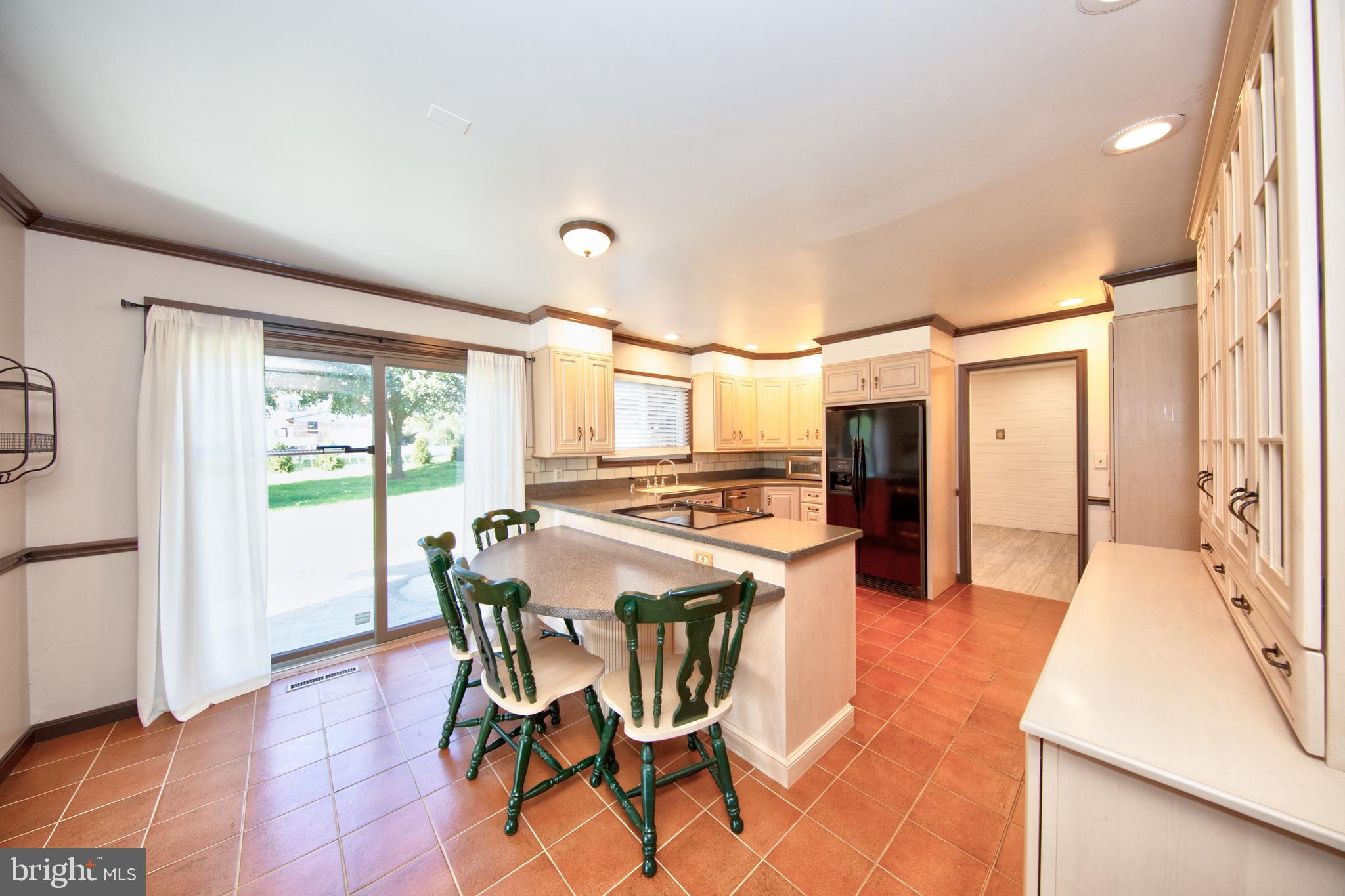 8007 Yellowstone Road Kingsville, MD 21087 - Photo 15 of 46 Country kitchen