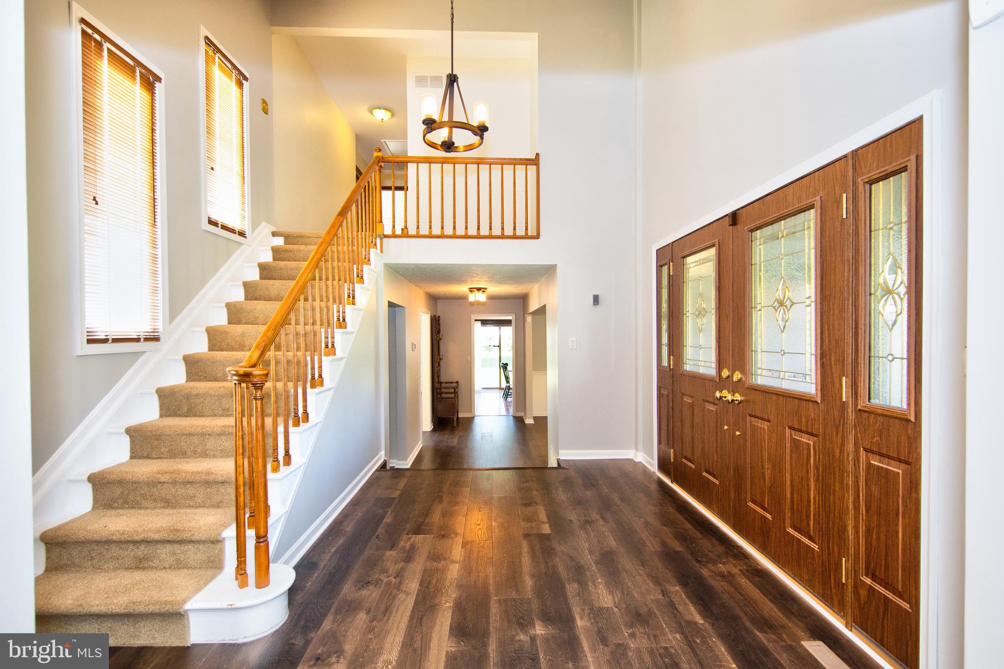 8007 Yellowstone Road Kingsville, MD 21087 - Photo 5 of 46 Grand entryway with fresh paint & new flooring