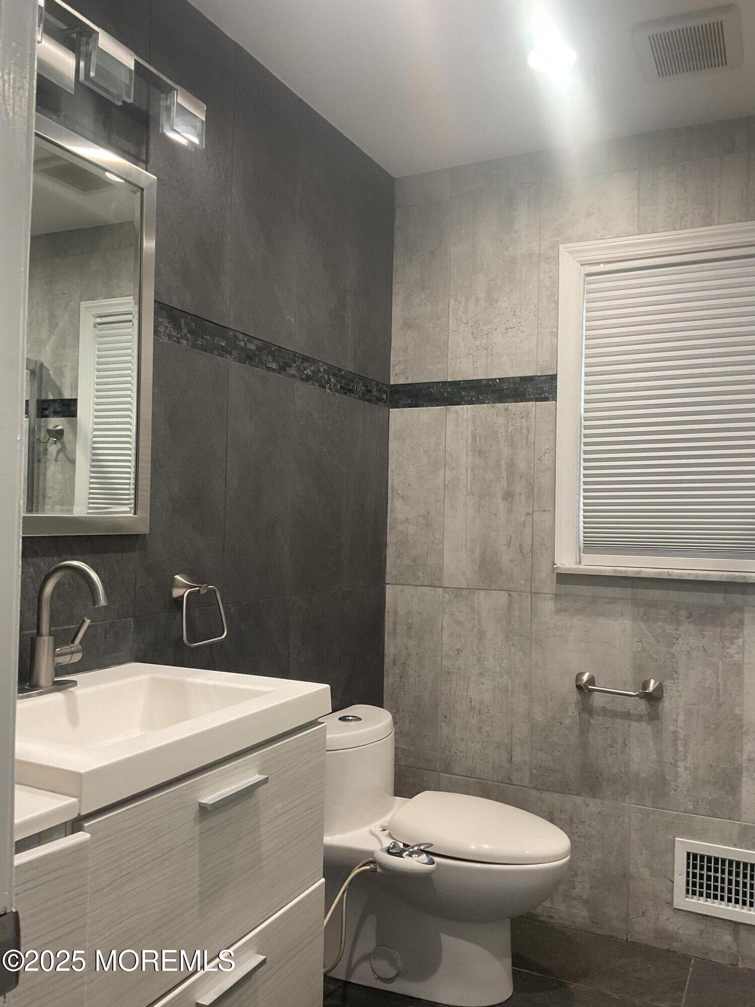 117 Greymoor Road Howell, NJ 07731 - Photo 17 of 41 IMG_0826