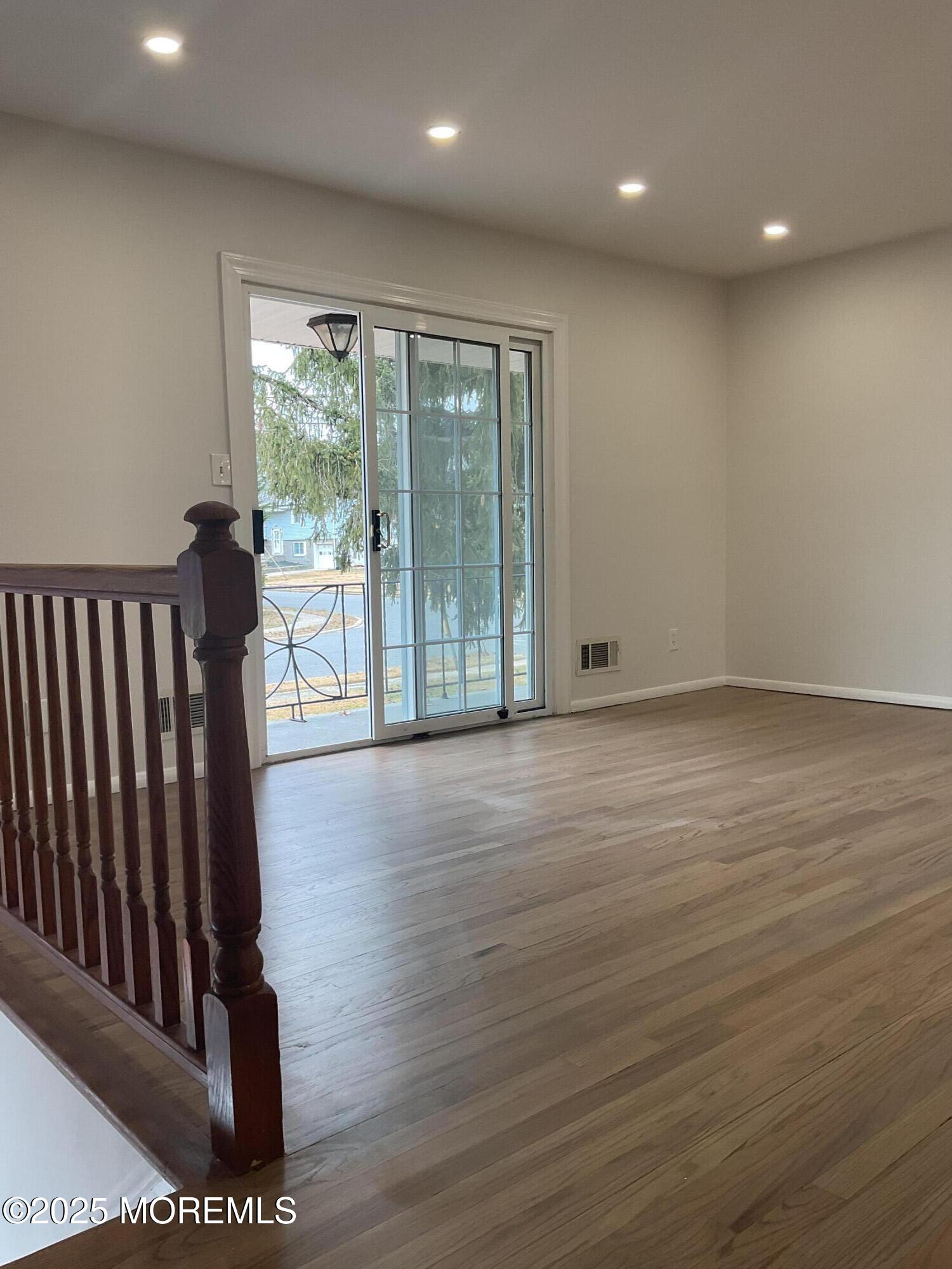 117 Greymoor Road Howell, NJ 07731 - Photo 6 of 41 IMG_0752