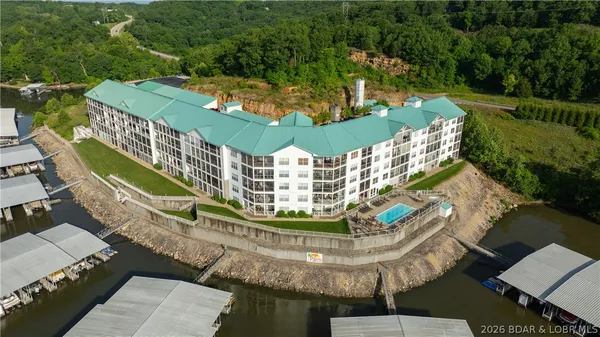 $425,000 | 186 Sunset Palms Drive, Unit 3I, Camdenton, MO 65020