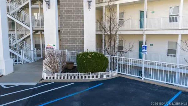 $425,000 | 186 Sunset Palms Drive, Unit 3I, Camdenton, MO 65020