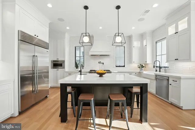 $2,850,000 | 1623 Dempsey Street, McLean, VA 22101