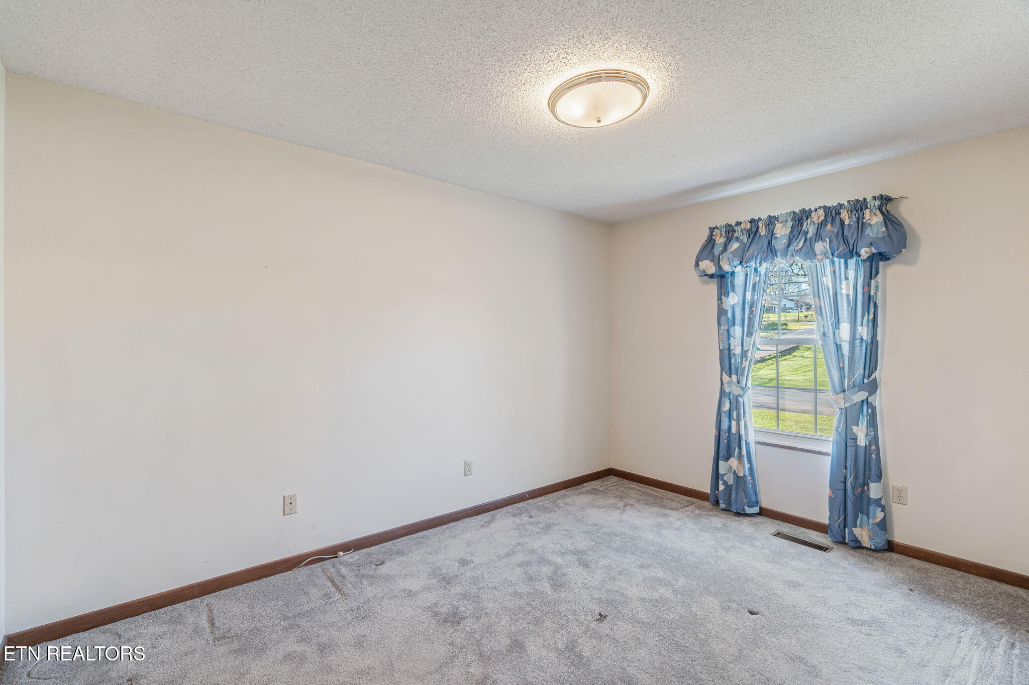 1312 Lula Bell Drive Powell, TN 37849 - Photo 18 of 42 21-web-or-mls-1312 Lula Bell Drive-22