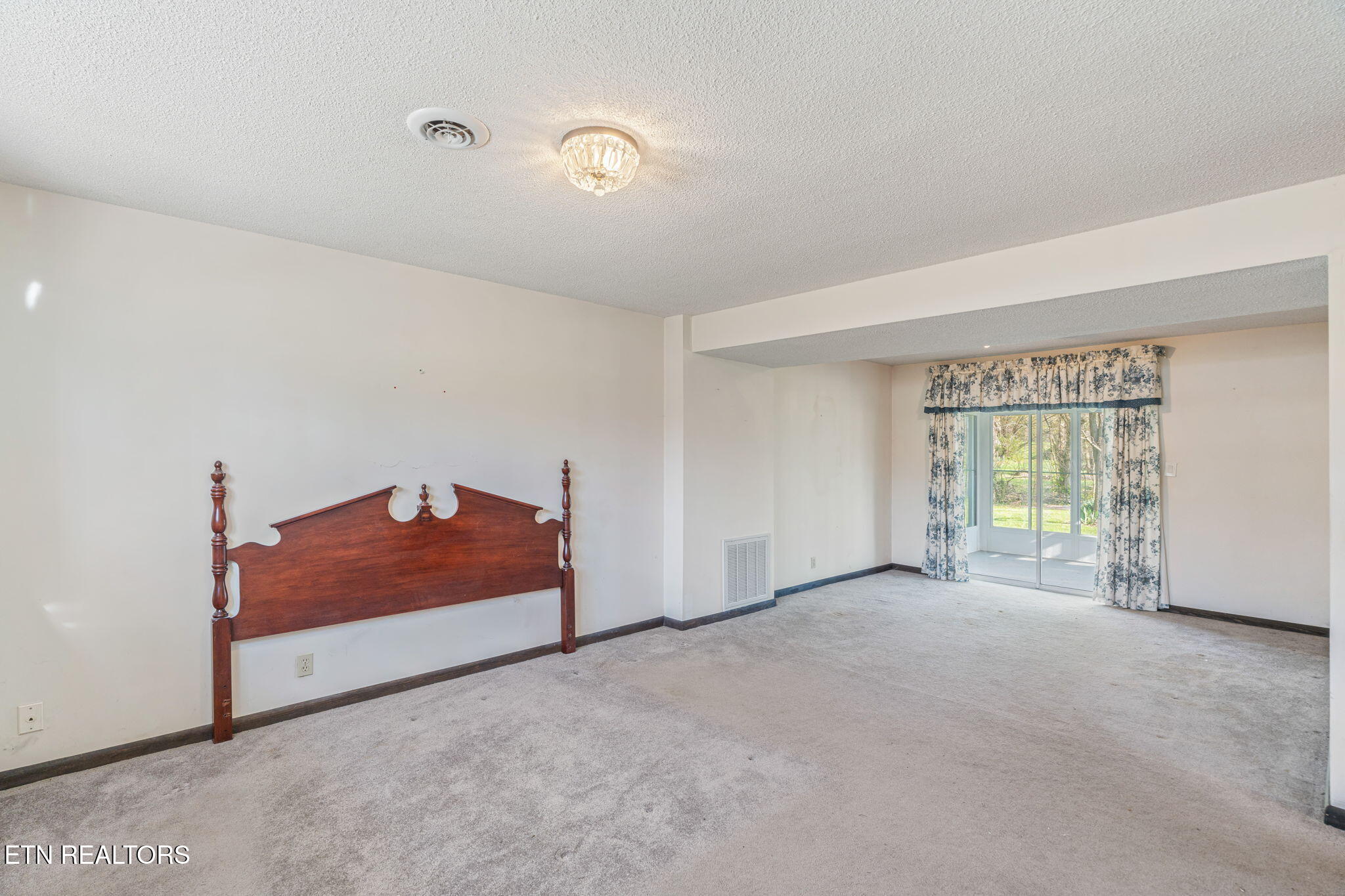 1312 Lula Bell Drive Powell, TN 37849 - Photo 27 of 42 30-web-or-mls-1312 Lula Bell Drive-31