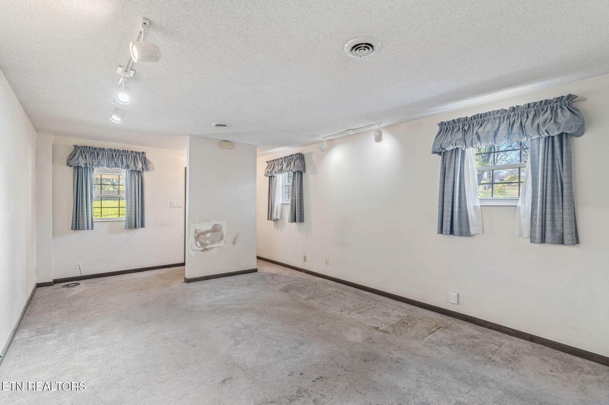 1312 Lula Bell Drive Powell, TN 37849 - Photo 29 of 42 32-web-or-mls-1312 Lula Bell Drive-33