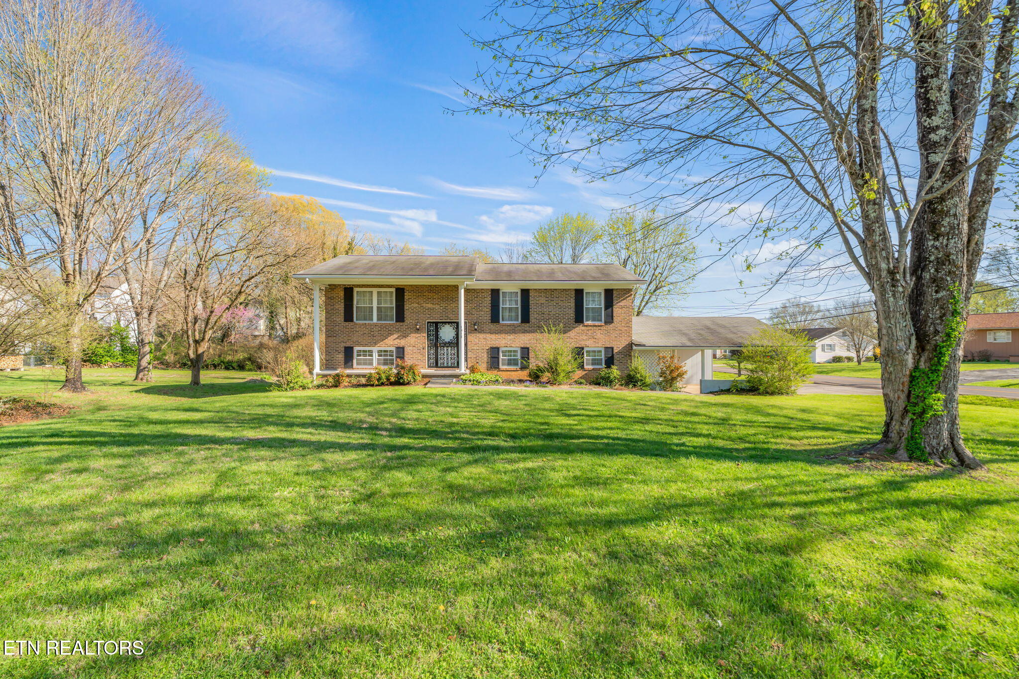 1312 Lula Bell Drive Powell, TN 37849 - Photo 3 of 42 2-web-or-mls-1312 Lula Bell Drive-3