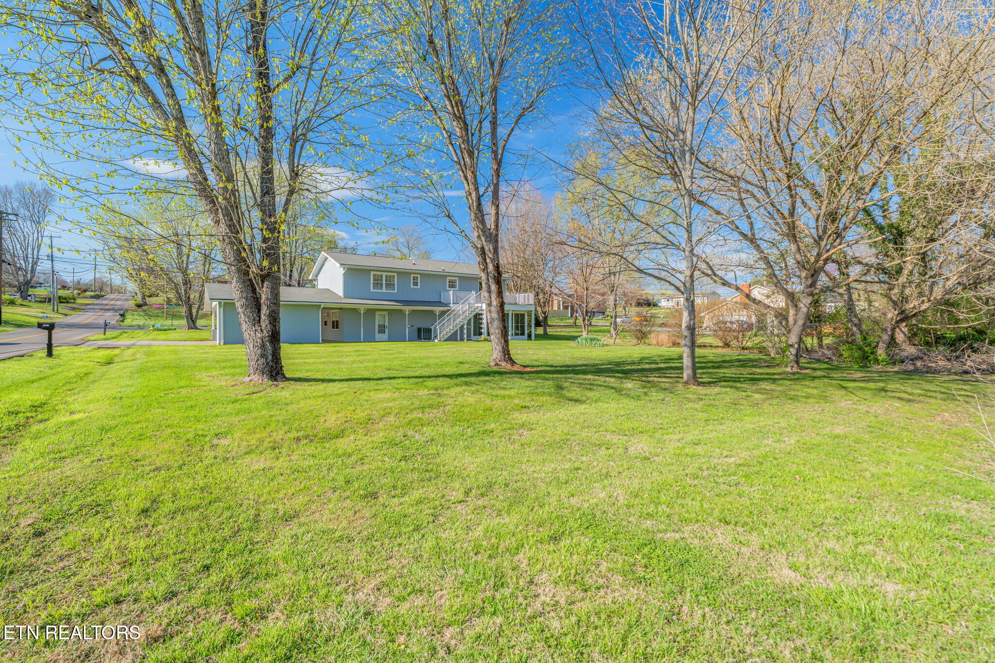 1312 Lula Bell Drive Powell, TN 37849 - Photo 38 of 42 41-web-or-mls-1312 Lula Bell Drive-42
