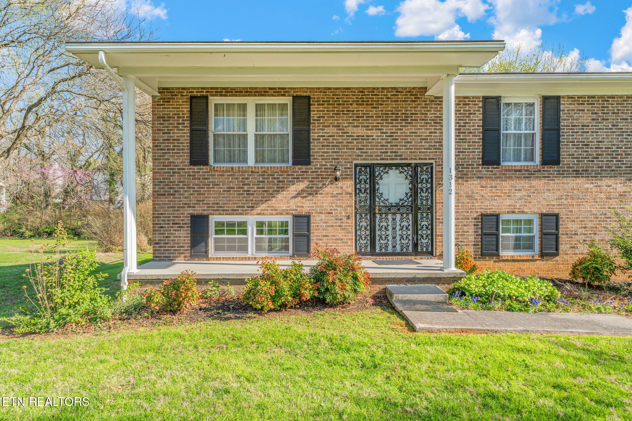 1312 Lula Bell Drive Powell, TN 37849 - Photo 5 of 42 6-web-or-mls-1312 Lula Bell Drive-7