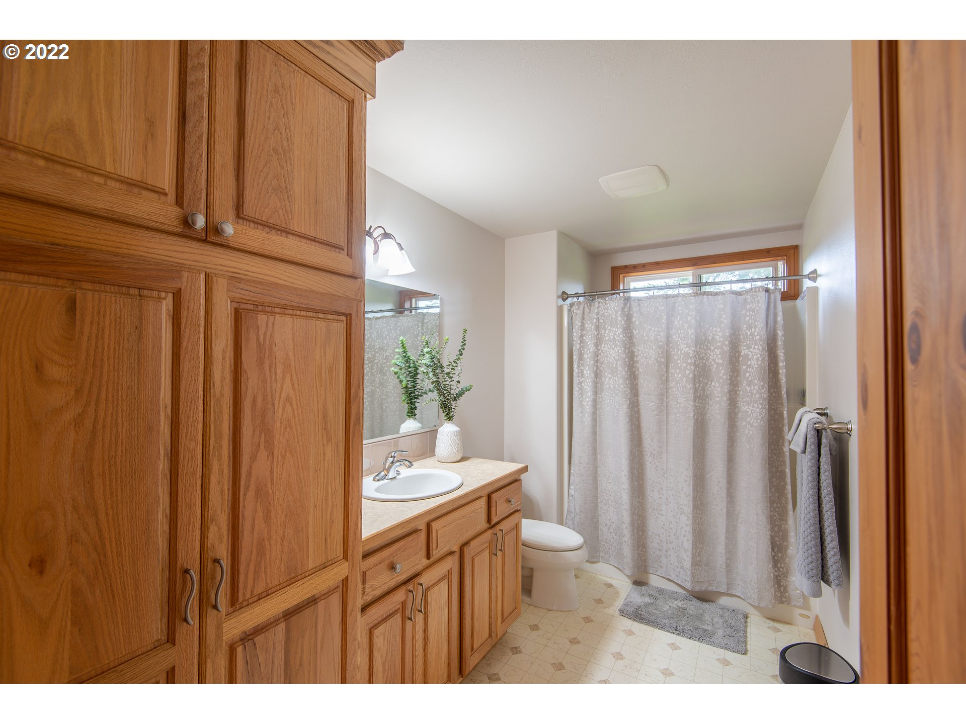 66270 Watertower Road North Bend, OR 97459 - Photo 14 of 31 Gallery Image 14