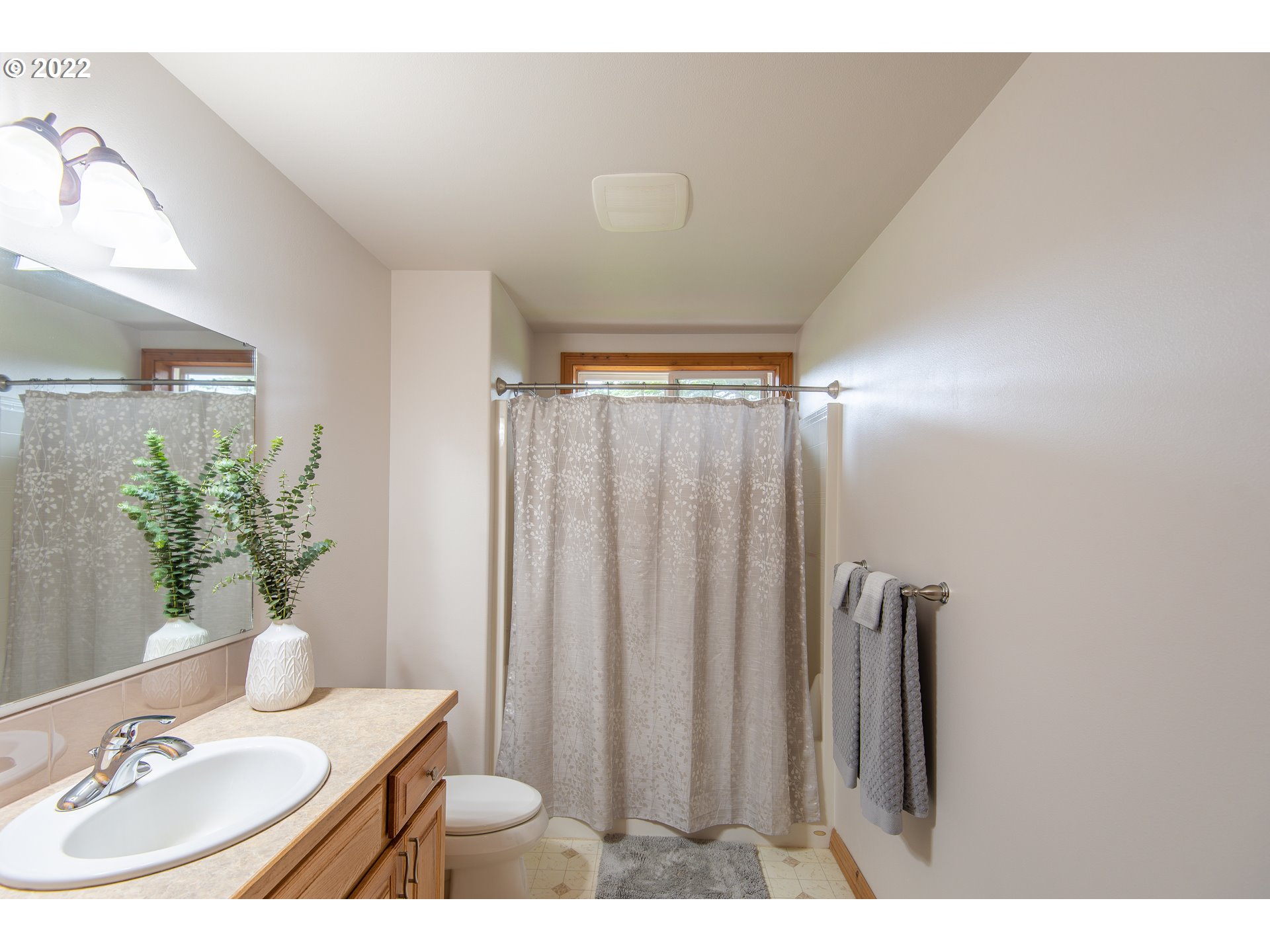 66270 Watertower Road North Bend, OR 97459 - Photo 15 of 31 Gallery Image 15