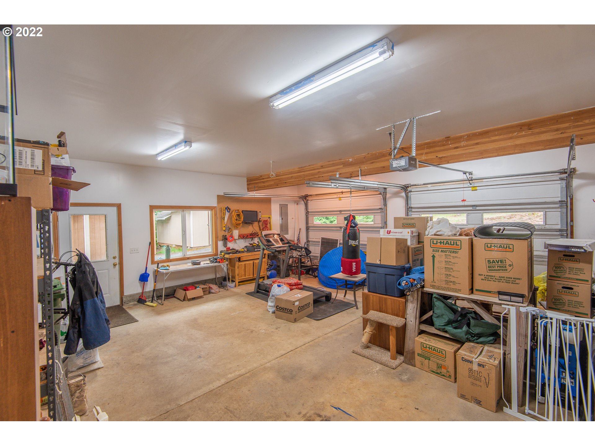 66270 Watertower Road North Bend, OR 97459 - Photo 28 of 31 Gallery Image 28