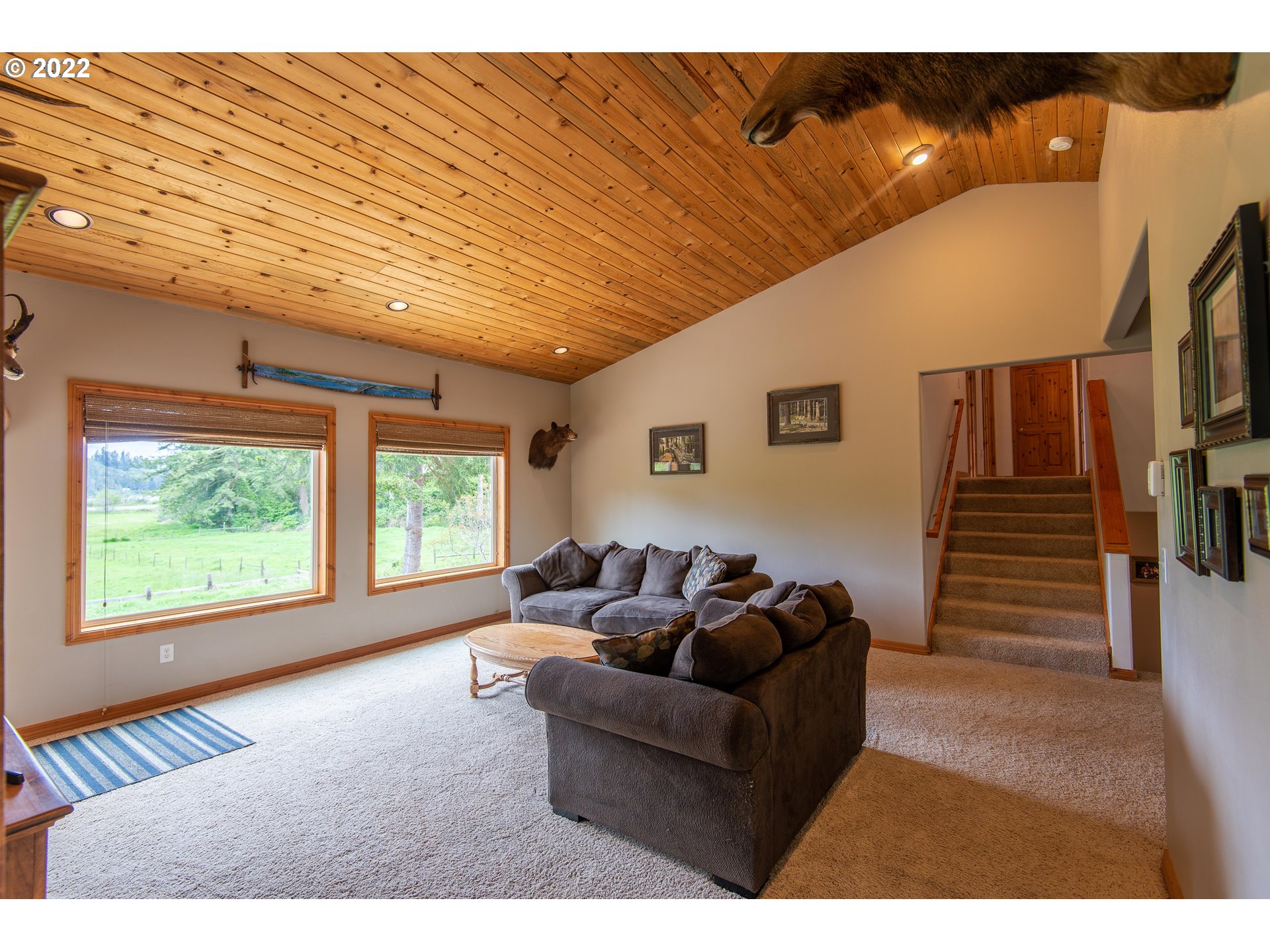 66270 Watertower Road North Bend, OR 97459 - Photo 10 of 31 Gallery Image 10