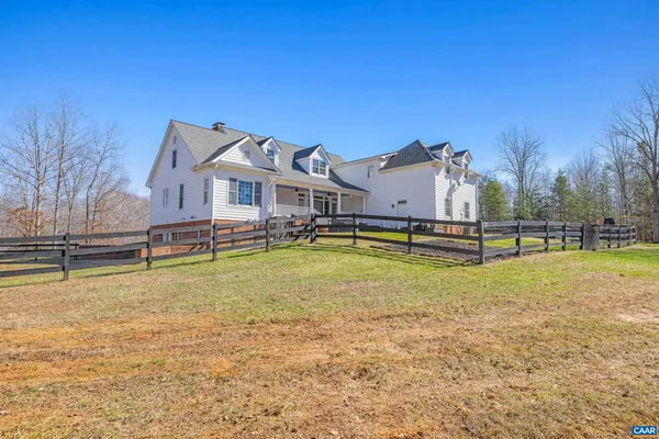$895,000 | 381 Bybee Estates Lane, Palmyra, VA 22963