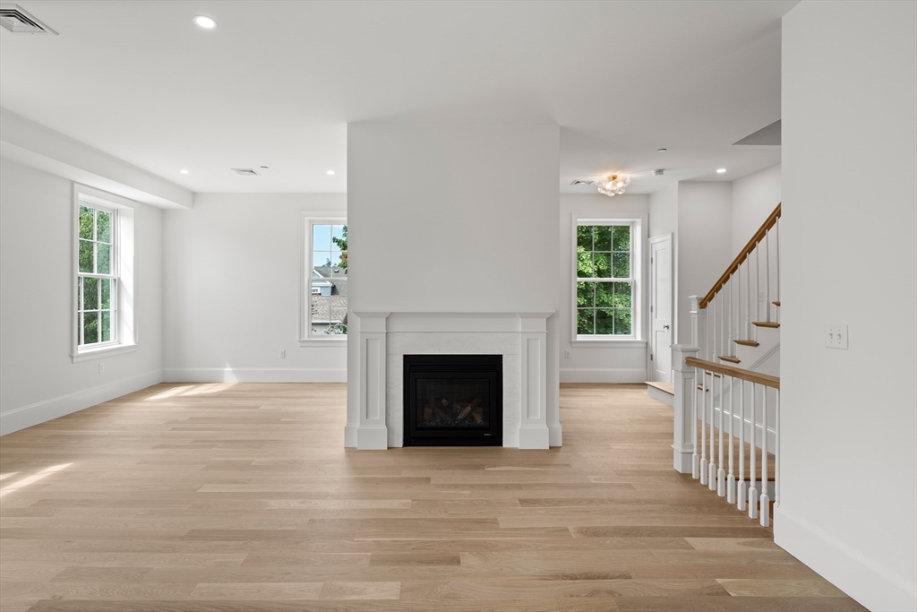 64 Pleasant Street, Unit B Marblehead, MA 01945 - Photo 12 of 37