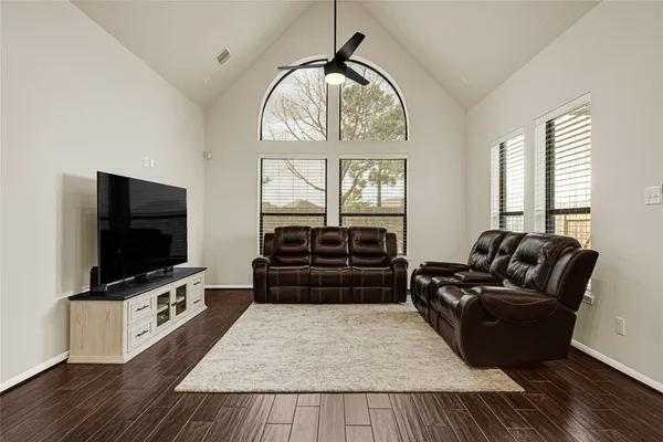 $375,000 | 17805 Arapaho Hill Lane, Humble, TX 77346