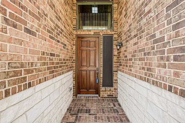 $375,000 | 17805 Arapaho Hill Lane, Humble, TX 77346