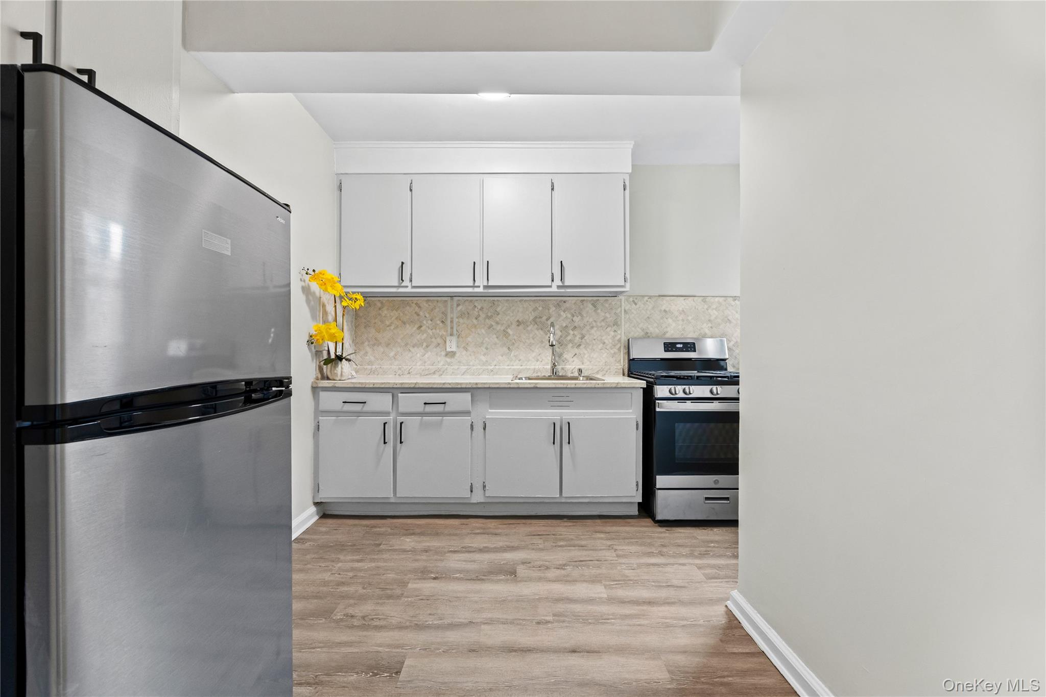 230 Pelham Road, Unit 4L New Rochelle, NY 10805 - Photo 21 of 30