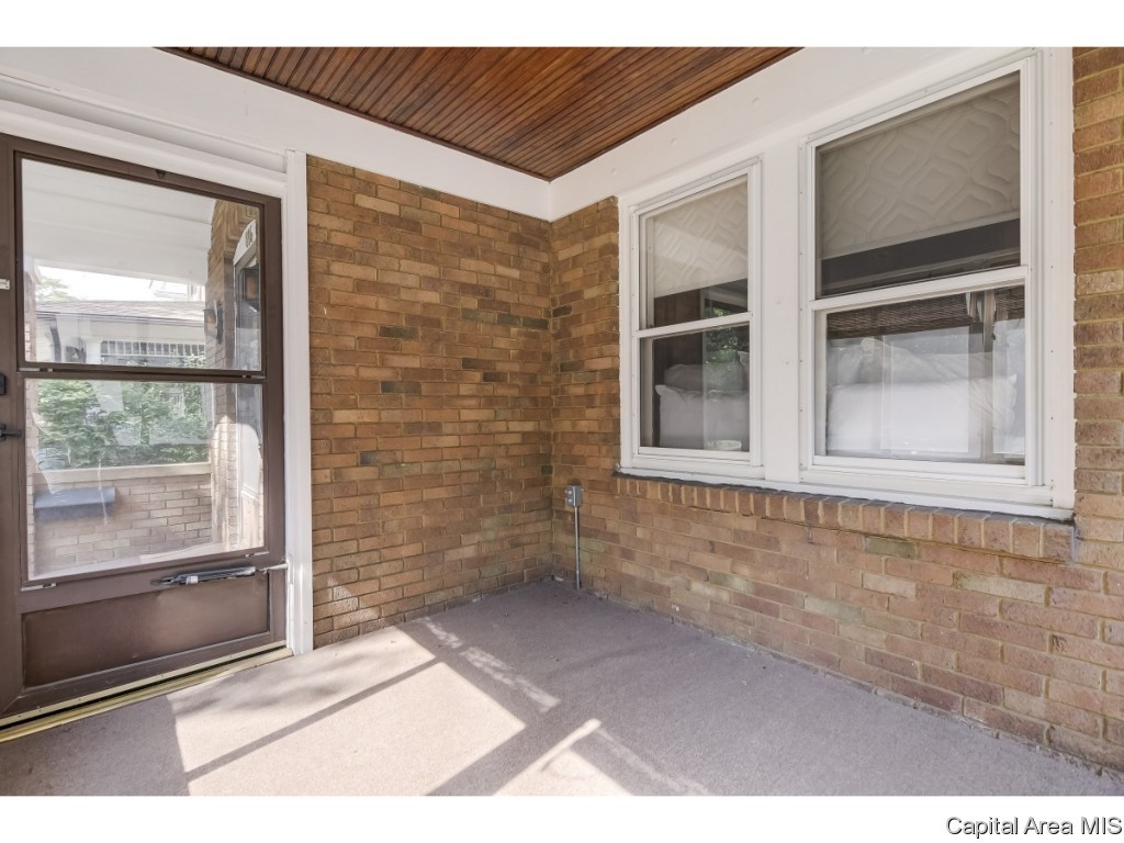 816 South State Street Springfield, IL 62704 - Photo 4 of 28