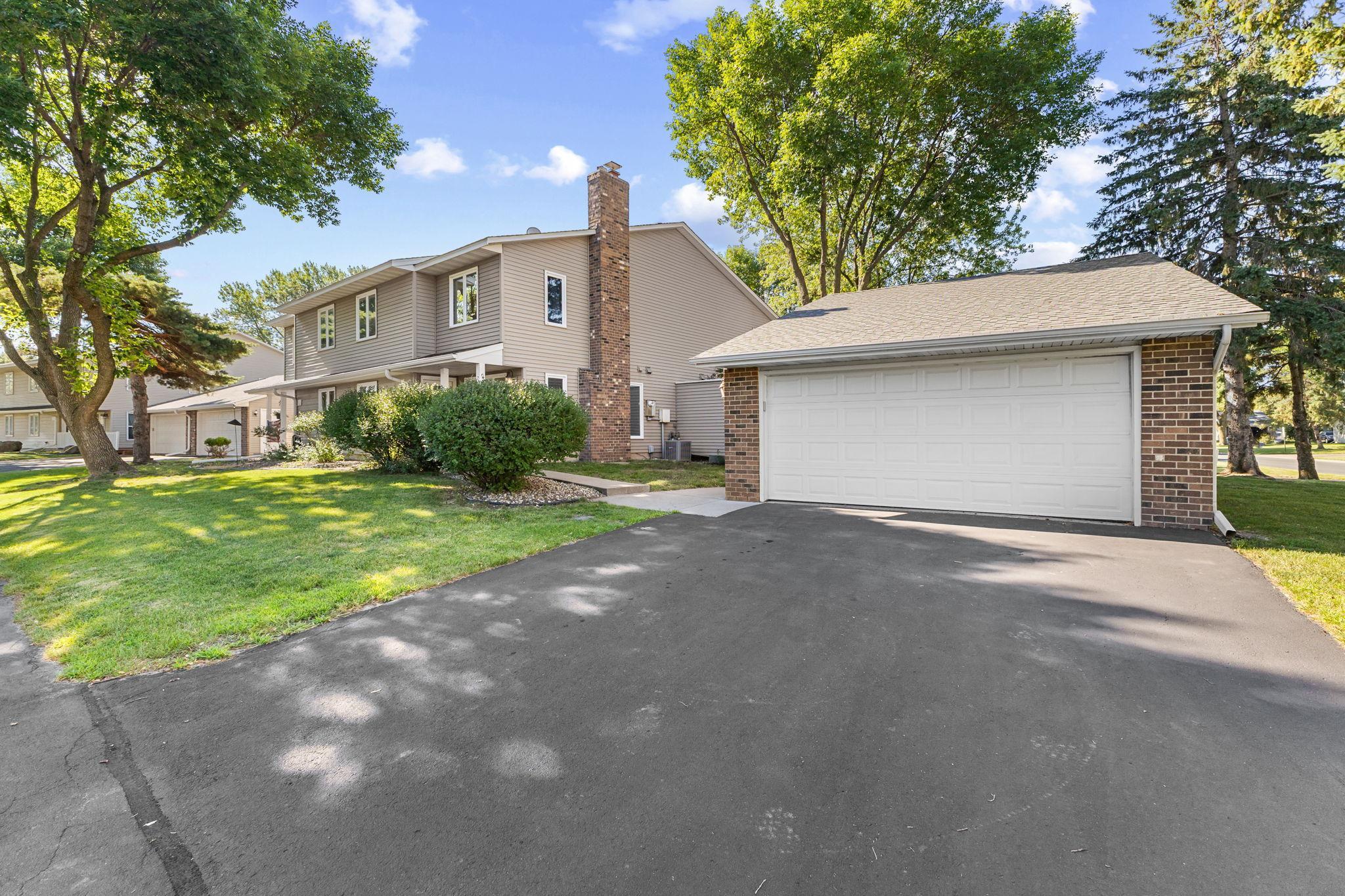 9390 Ranchview Lane North Maple Grove, MN 55369 - Photo 2 of 27