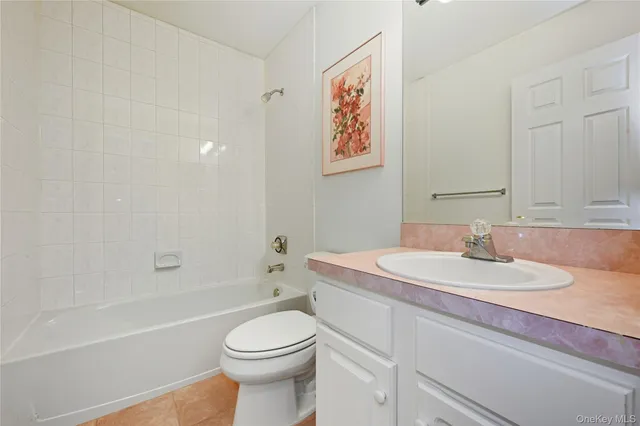 $599,900 | 12 Merrimack Road, Hauppauge, NY 11787