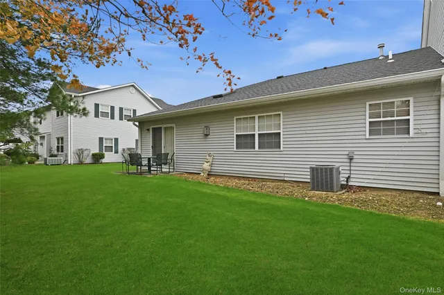 $599,900 | 12 Merrimack Road, Hauppauge, NY 11787