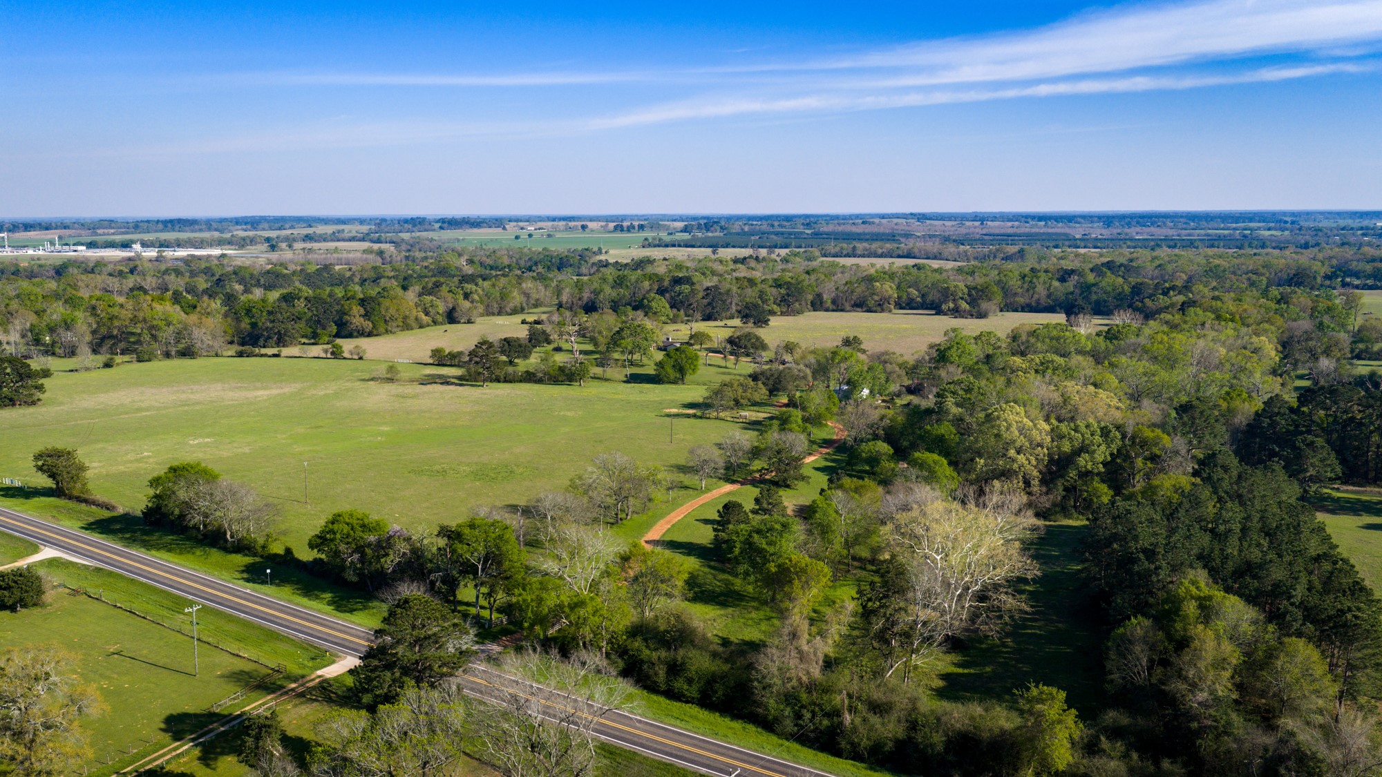 3773 Highway 7 Crockett, TX 75835 - Photo 35 of 35 a view of a city with an ocean