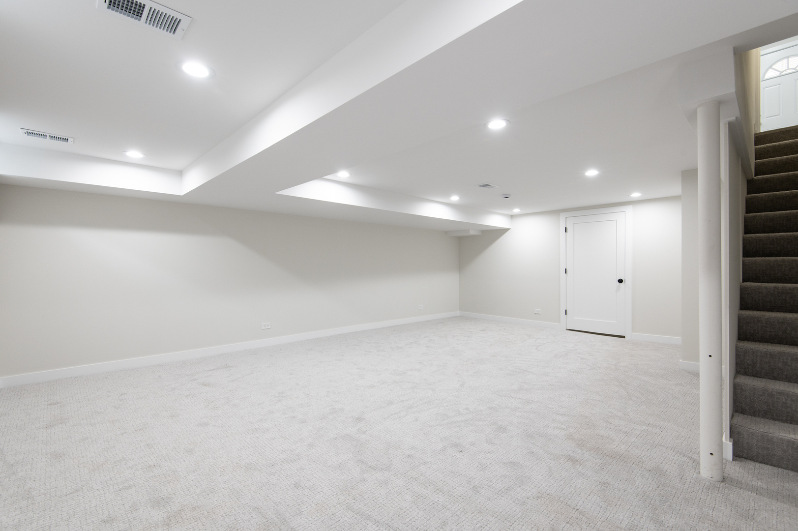 7502 North Ridge Boulevard, Unit D Chicago, IL 60645 - Photo 23 of 31 Gallery Image 23