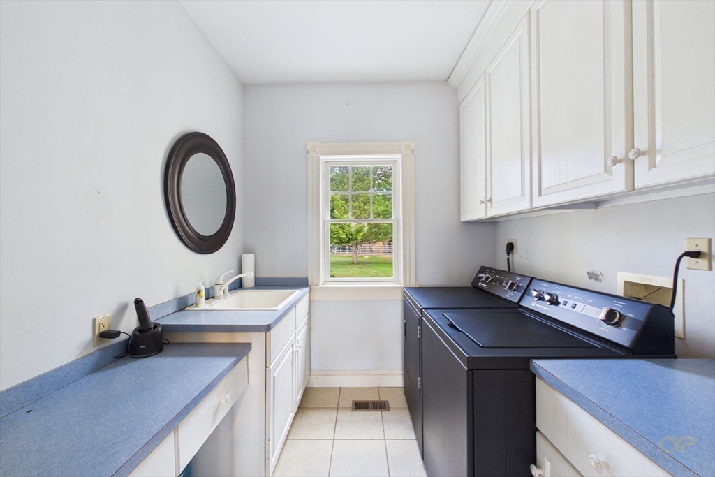 545 Hazel Street Uxbridge, MA 01569 - Photo 33 of 42